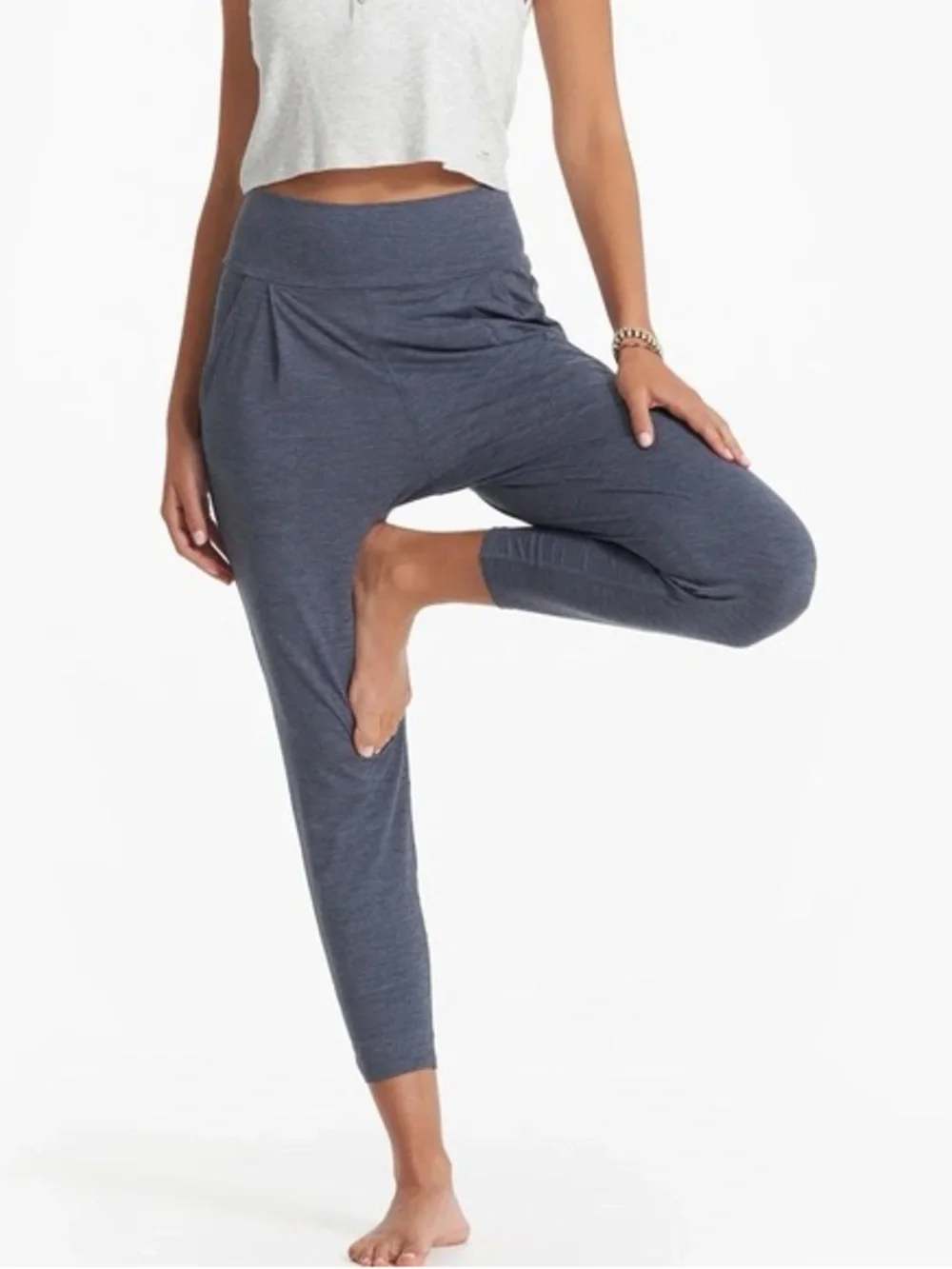 Vuori Lux At Ease Pants sz Medium - Picture 5 of 5